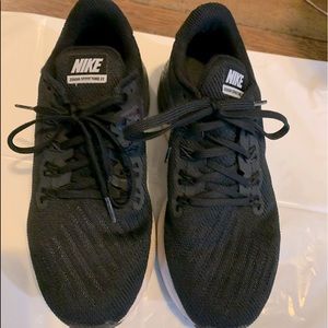 Nike Zoom Womens Shoes “Zoom Structure 22”